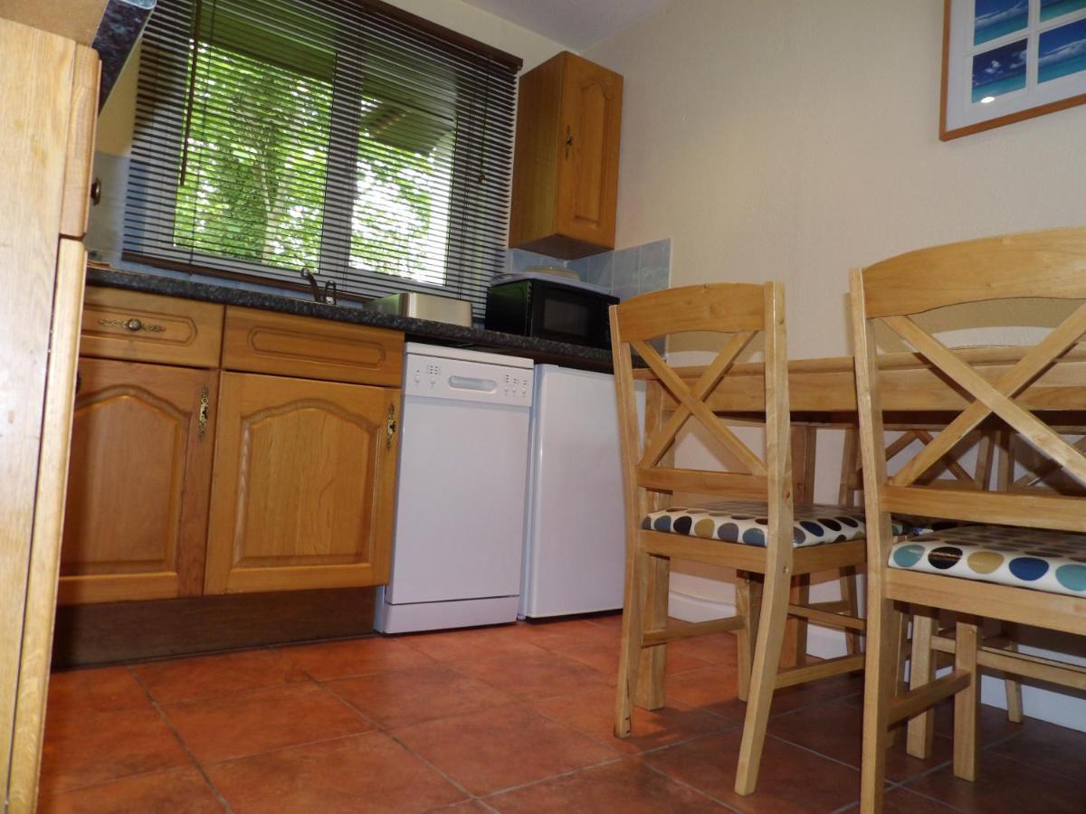 Hengar Select Villa Saint Tudy Eksteriør billede
